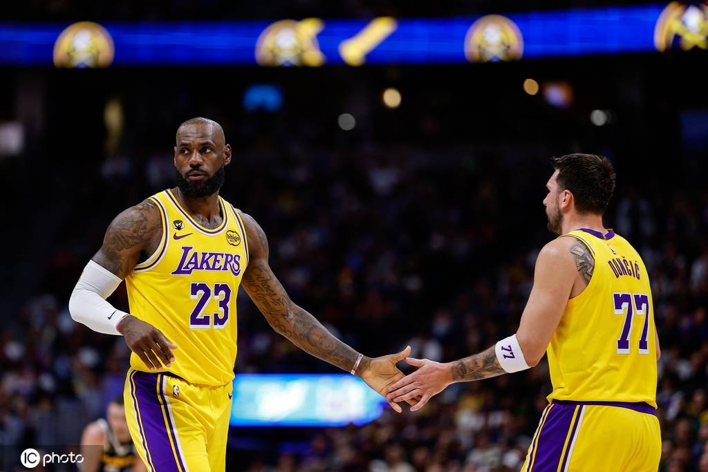 东契奇27+11约基奇28+12+13 湖人不敌掘金